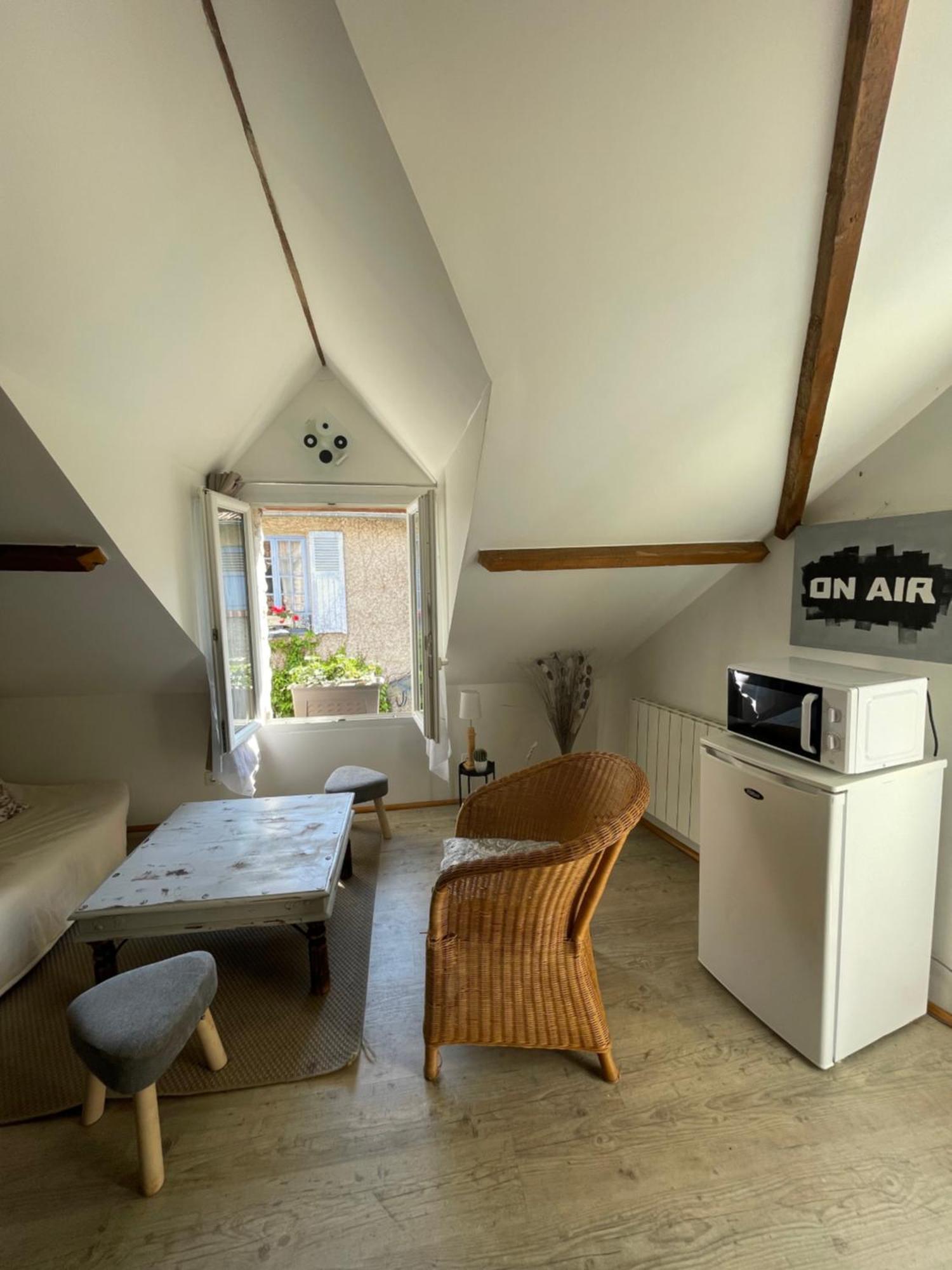 Maison Bleue Beynes  エクステリア 写真